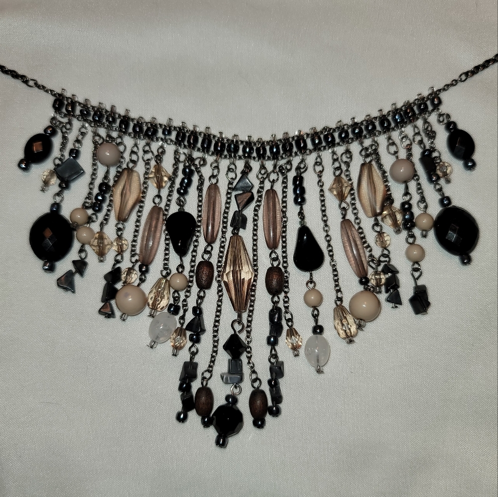Beautiful statement necklace - Picture 2 of 4